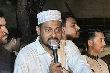 দিনাজপুরের হিলি পৌর শহরে আয়োজিত পদযাত্রায় বক্তব্য দেন এনসিপির মুখ্য সমন্বয়ক নাসীরুদ্দীন পাটওয়ারী। গতকাল রাতে খাদ্যগুদাম মোড়ে