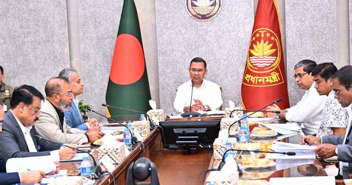 পলিথিন-প্লাস্টিকের অনিয়ন্ত্রিত ব্যবহার বন্ধে কঠোর হওয়ার নির্দেশ প্রধানমন্ত্রীর
