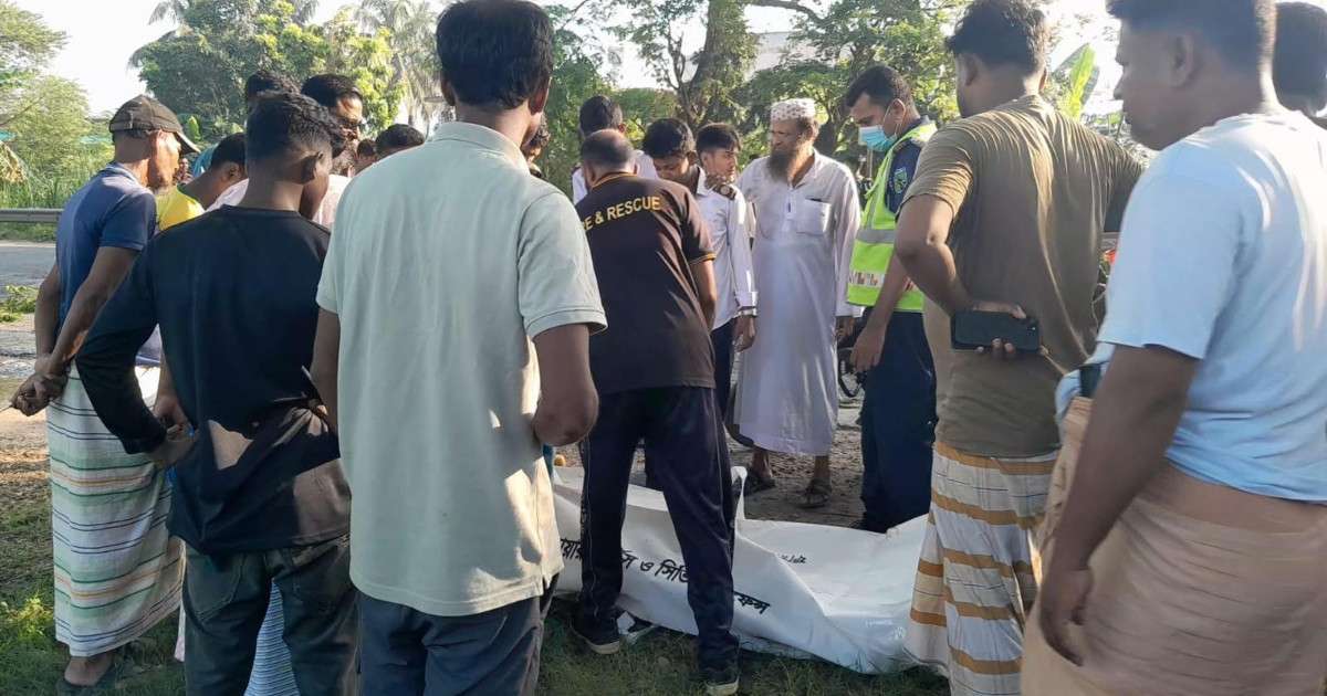 ঈশ্বরদীতে বাসের ধাক্কায় মোটরসাইকেল আরোহী নিহত